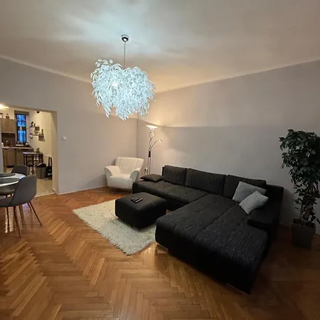 Platanwood Comforthome Lejlighed