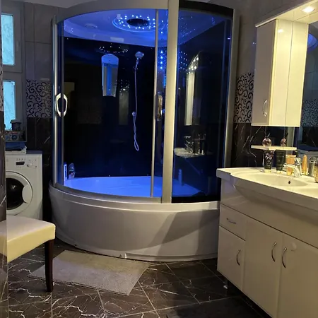 Апартаменты Platanwood Comforthome Залаэгерсег