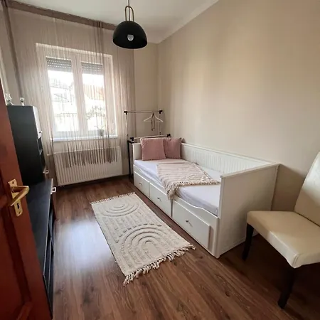 公寓 Platanwood Comforthome 佐洛埃格塞格